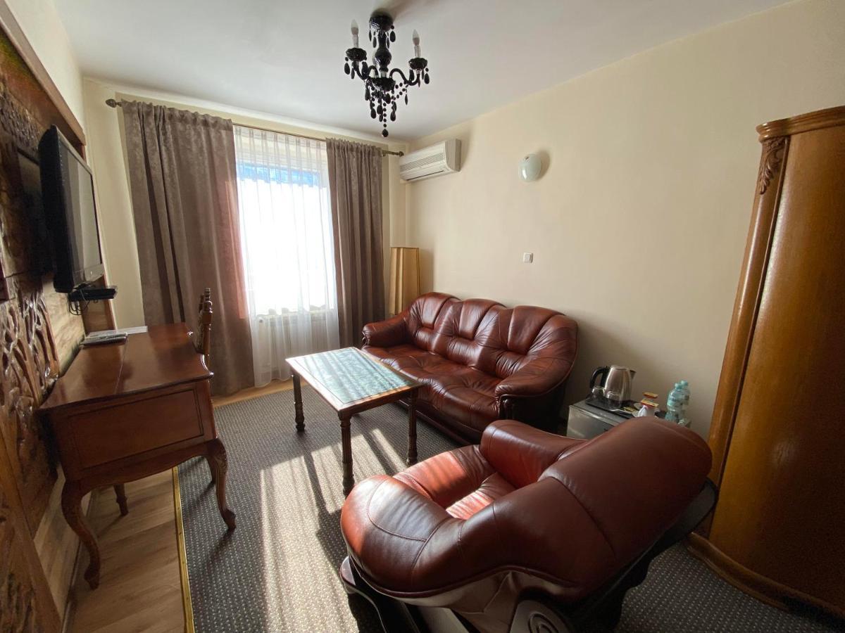 Obiekt "Czarny Rycerz" Apart otel Jastrzębie Zdrój Dış mekan fotoğraf