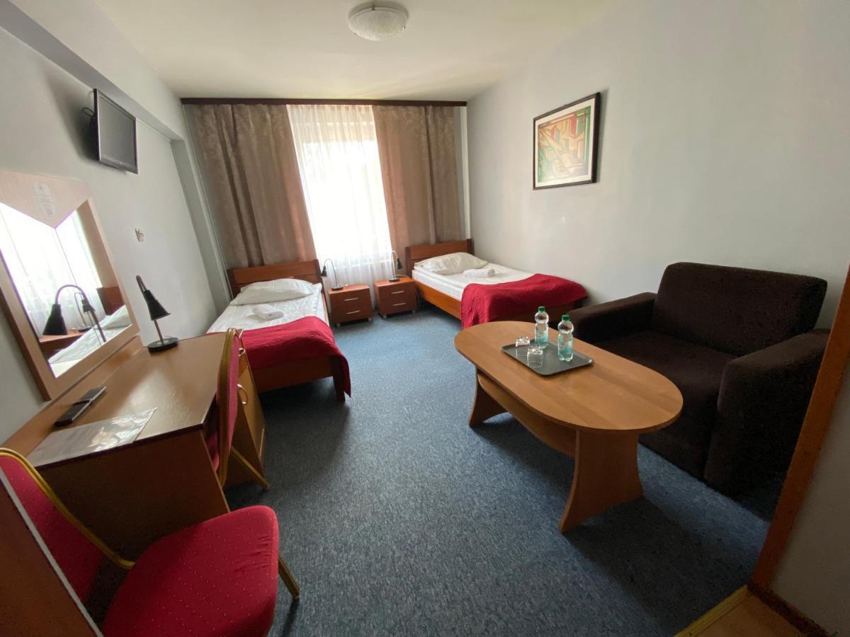 Obiekt "Czarny Rycerz" Apart otel Jastrzębie Zdrój Dış mekan fotoğraf