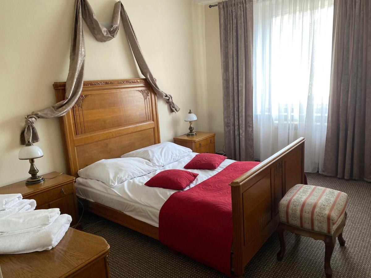 Obiekt "Czarny Rycerz" Apart otel Jastrzębie Zdrój Dış mekan fotoğraf