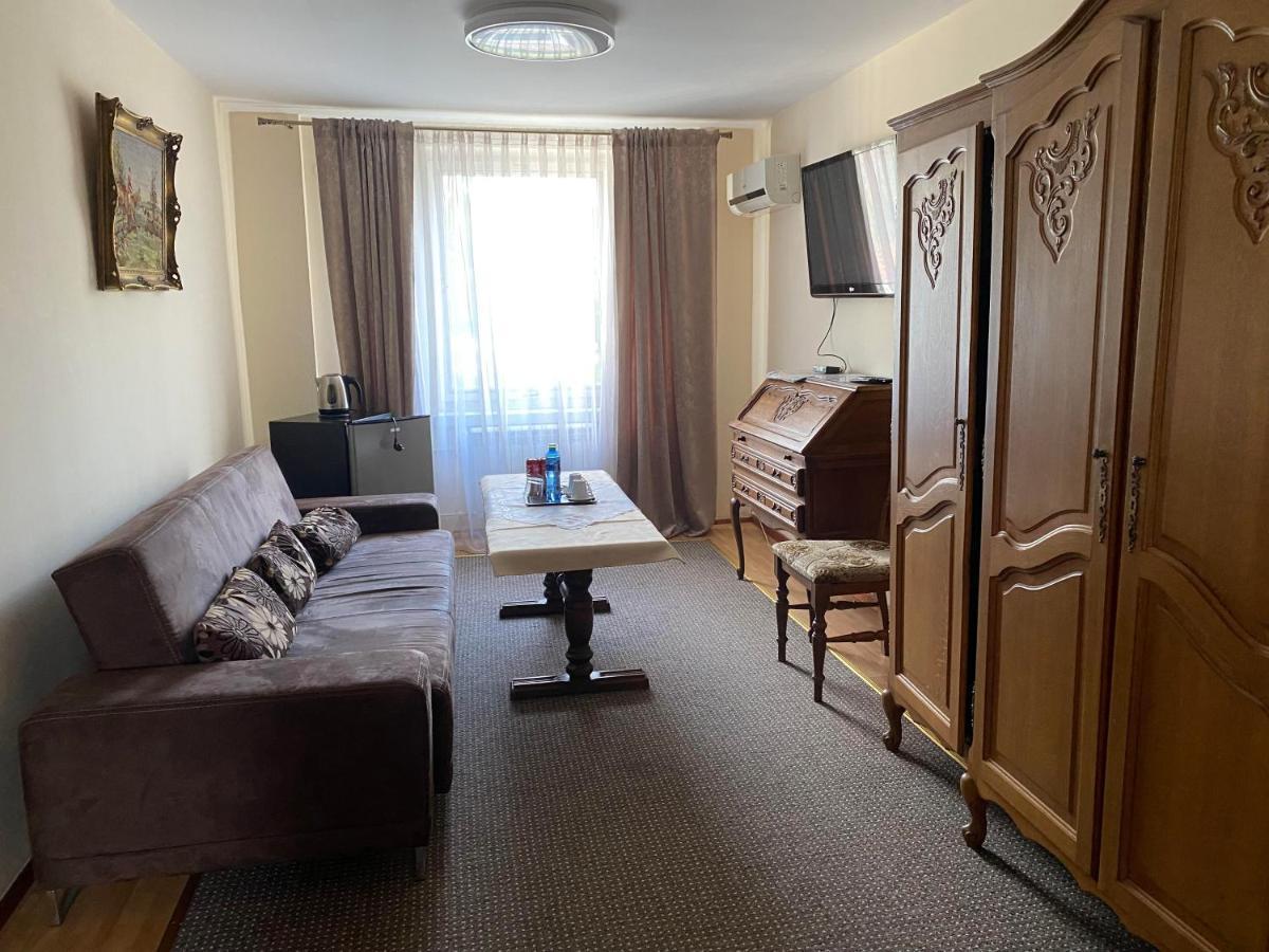 Obiekt "Czarny Rycerz" Apart otel Jastrzębie Zdrój Dış mekan fotoğraf